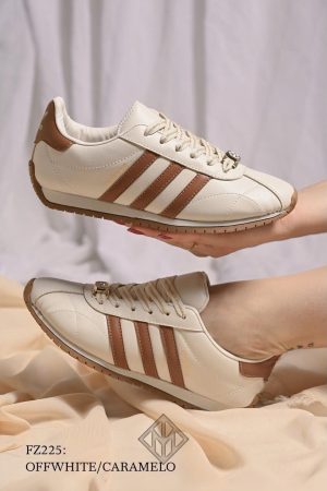 Adidas casual marrom