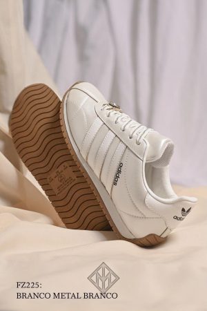 Adidas casual perolado